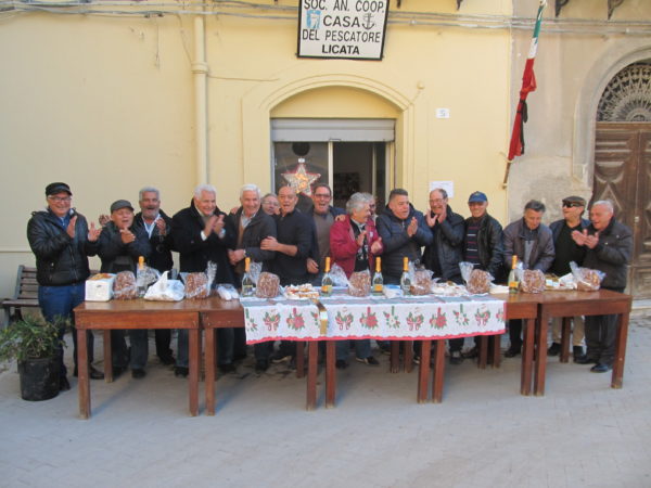 Gli auguri alla Casa del pescatore