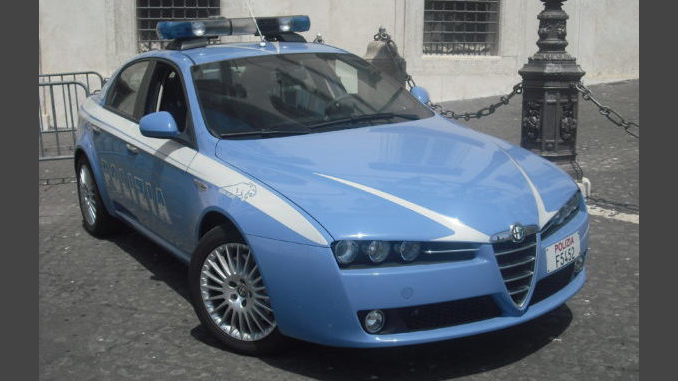 Una volante della polizia