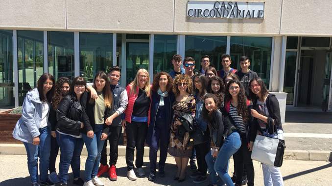 Gli studenti del "Linares" in visita al carcere di Agrigento