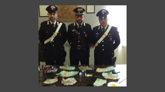 I carabinieri di Ravanusa con la droga sequestrata