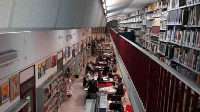 La biblioteca comunale Luigi Vitali