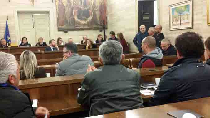 Una seduta del consiglio comunale di Licata