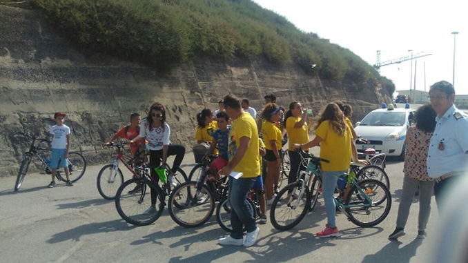 I partecipanti alla passeggiata in bici di Maria Santissima di Sette Spade