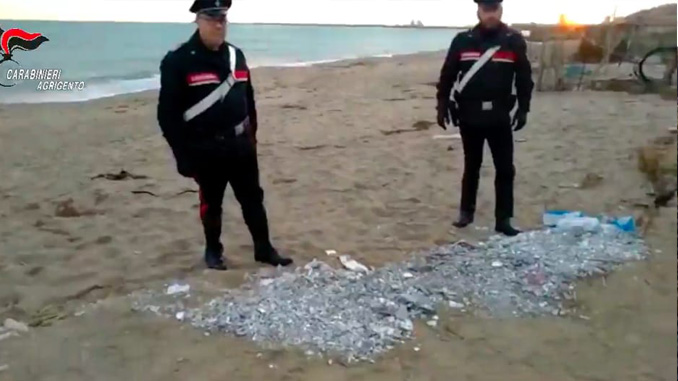 Carabinieri rifiuti Playa