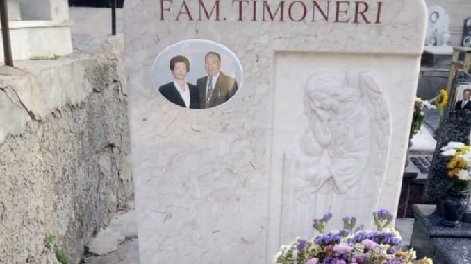 La tomba dei coniugi Timoneri