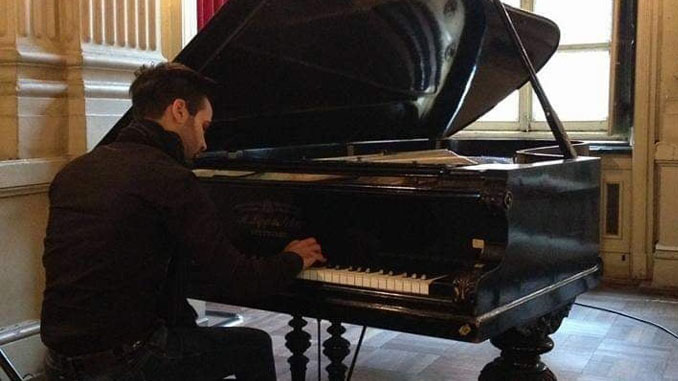 Paolo Grillo al pianoforte