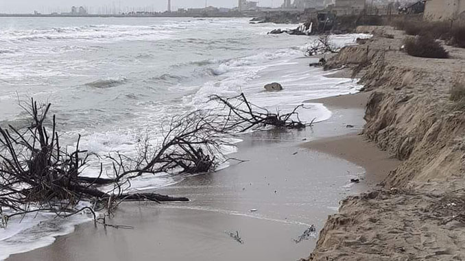 Erosione costa alla Playa