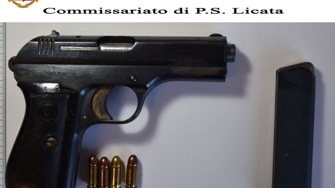 Pistola sequestrata a Licata