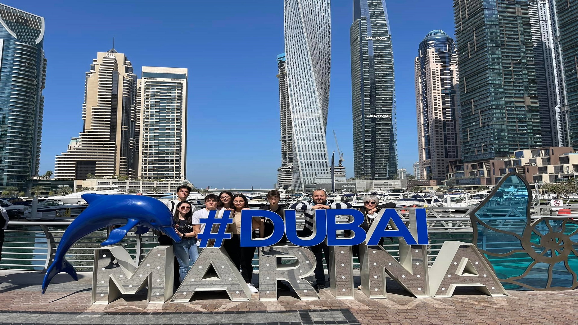 Studenti Odierna a Dubai