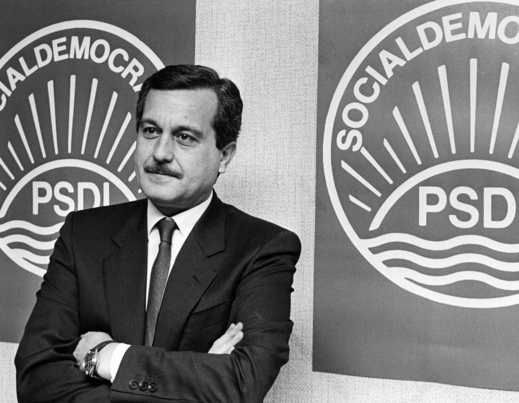 Il Partito Socialdemocratico si riorganizza, Carlo Vizzini nuovo segretario  nazionale | Qui Licata