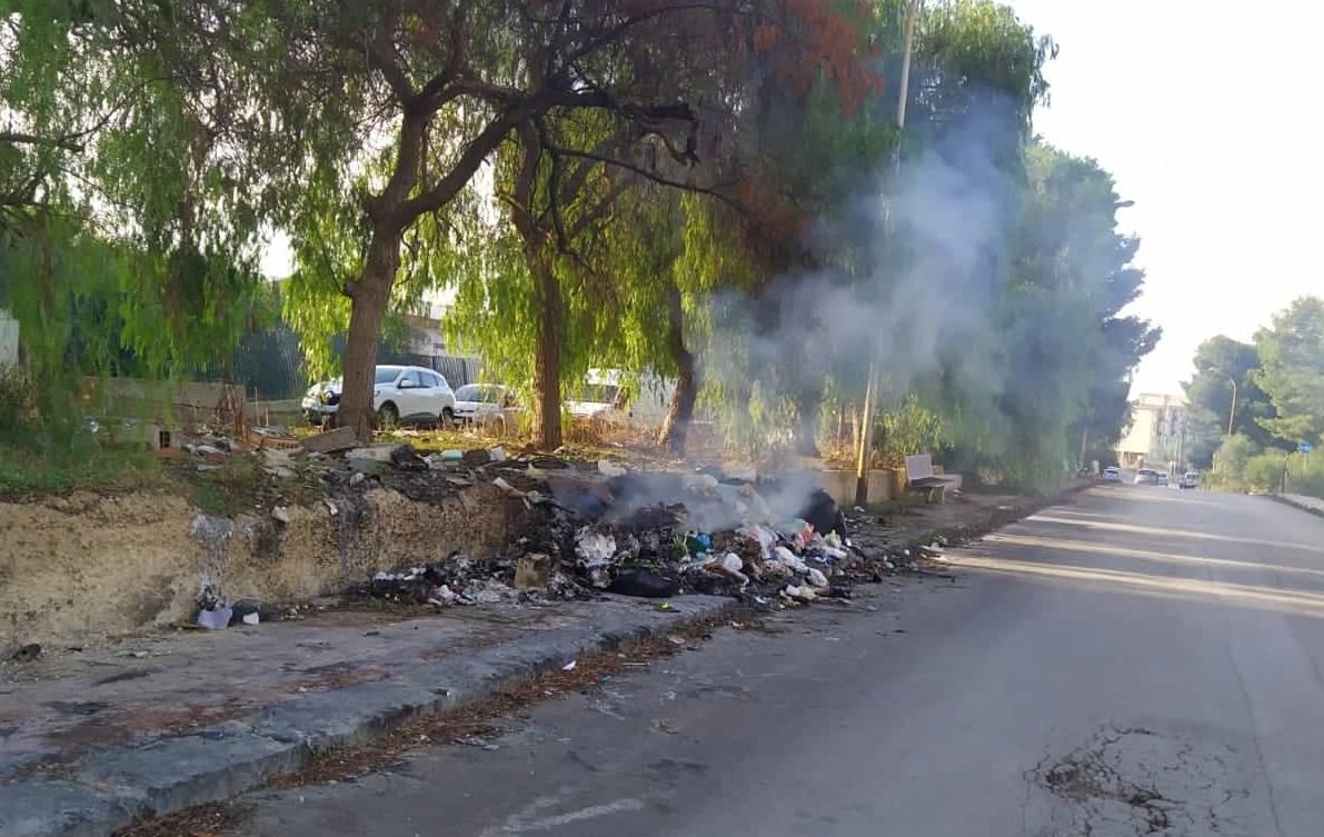 Discarica rifiuti Villaggio Fiori