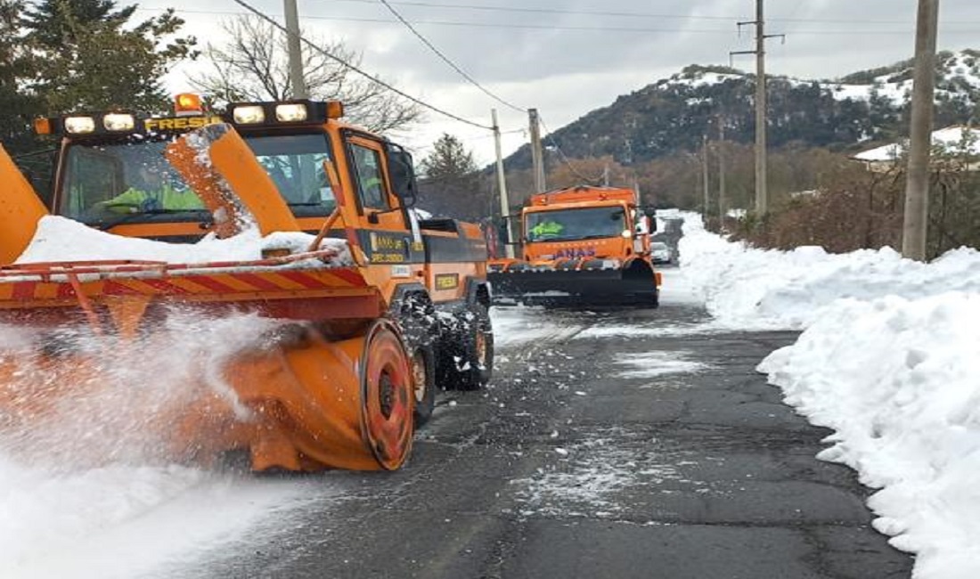 Neve su strade siciliane